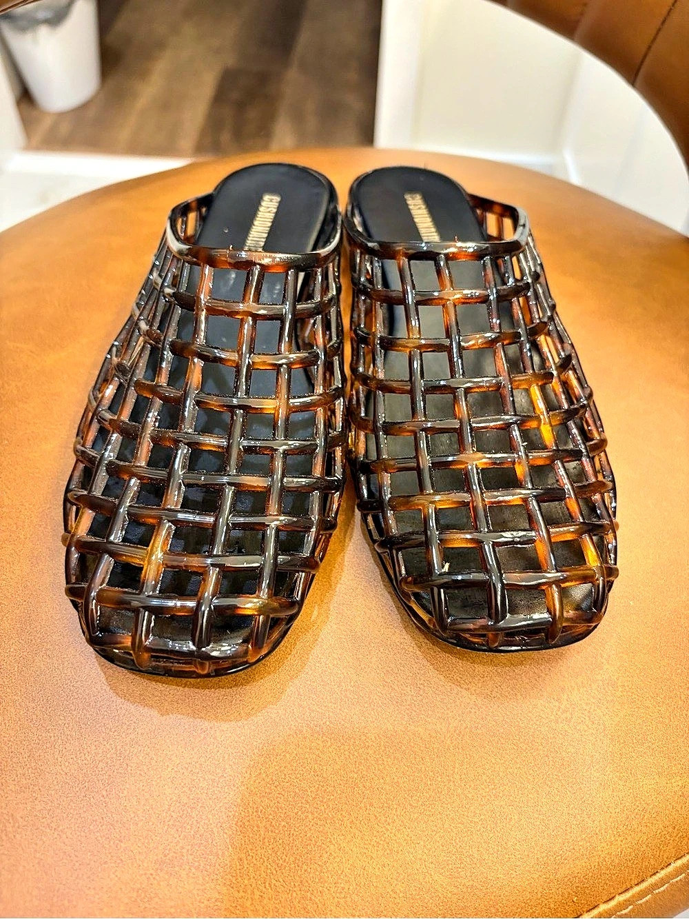 Cushionare Jelly Mules in Brown Size 8